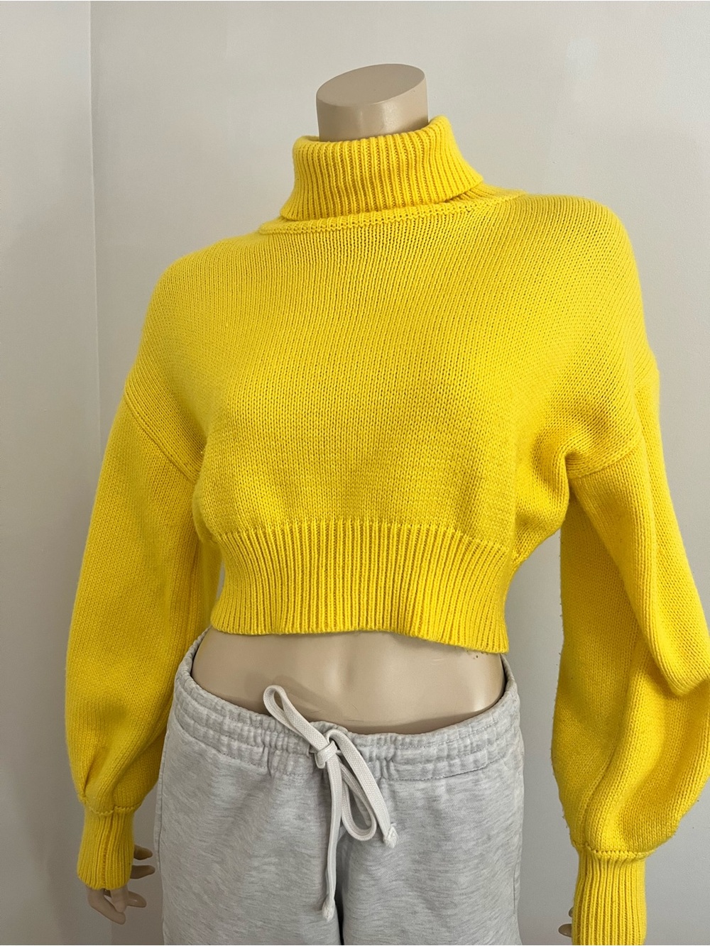 naked wardrobe Cropped Turtleneck Sweater in Yellow